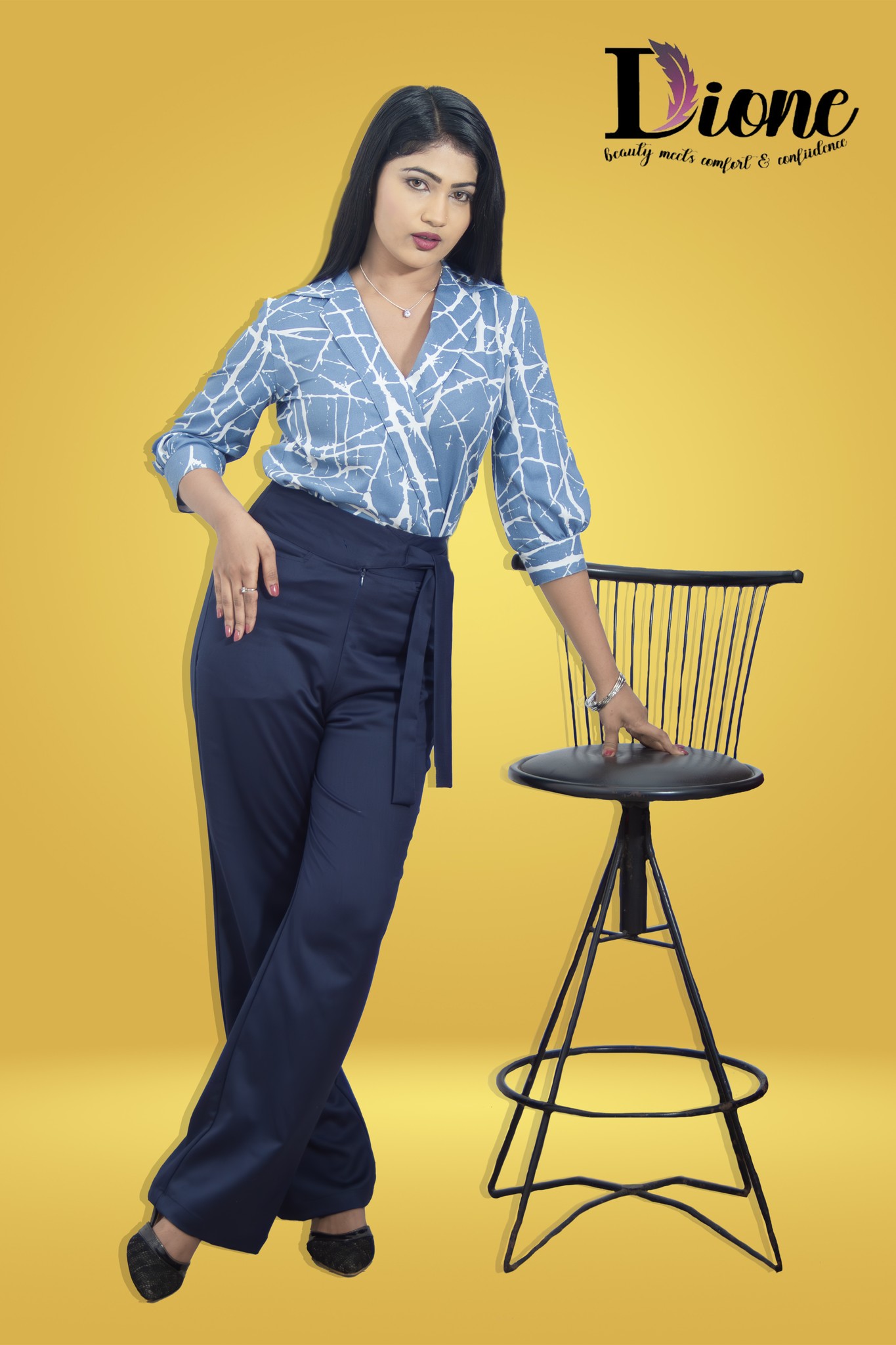 𝐑𝐞𝐠𝐚𝐥 𝐖𝐫𝐚𝐩 𝐁𝐥𝐨𝐮𝐬e